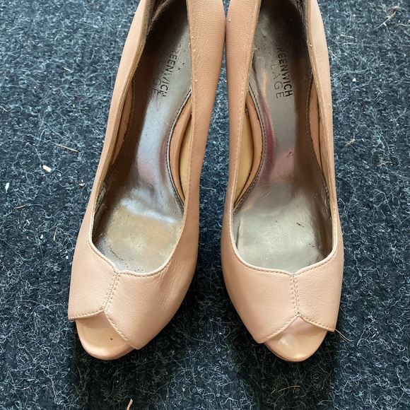 Nude Greenwich Village peep toe pumps sz 6.5 - Picture 2 of 6